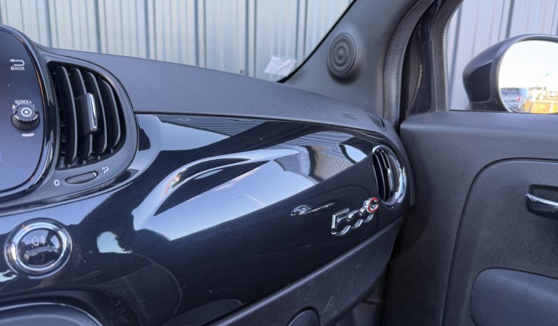 
								Fiat 500 Berline (III Phase 3) Cabriolet Lounge 70cv full									