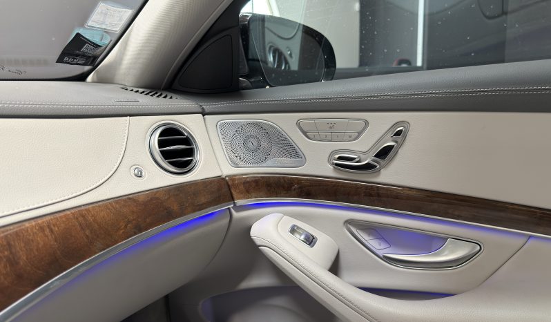 
								MERCEDES CLASSE S 500 4.6 V8 full									