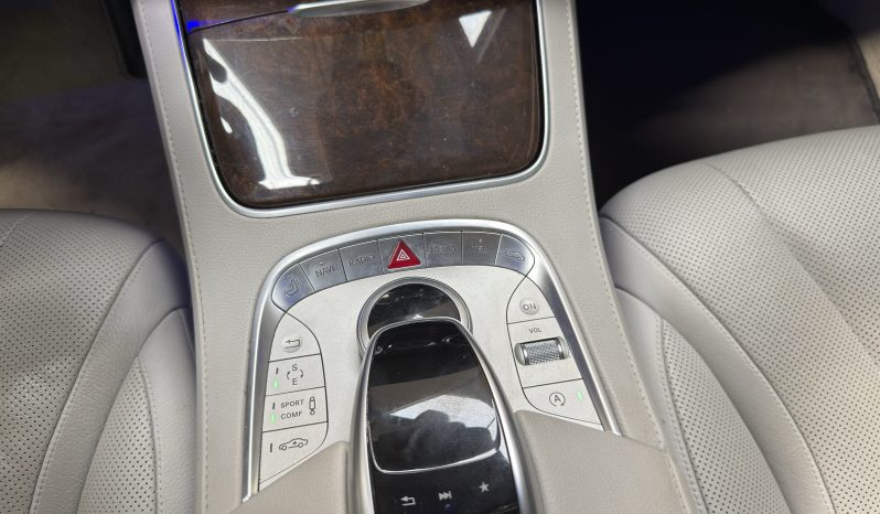 
								MERCEDES CLASSE S 500 4.6 V8 full									