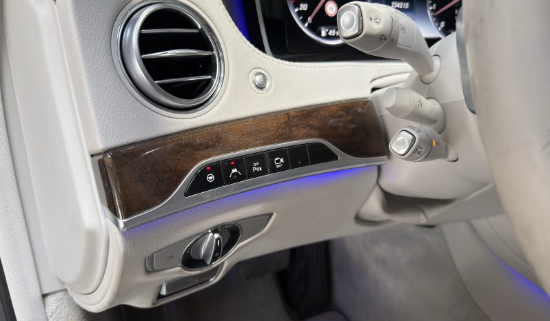 
								MERCEDES CLASSE S 500 4.6 V8 full									