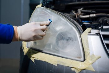 rénovation des optiques de phares au garage Daytona Automobiles à Langon