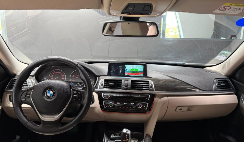 
								BMW Série 3 Berline 318 d Luxury Steptronic full									