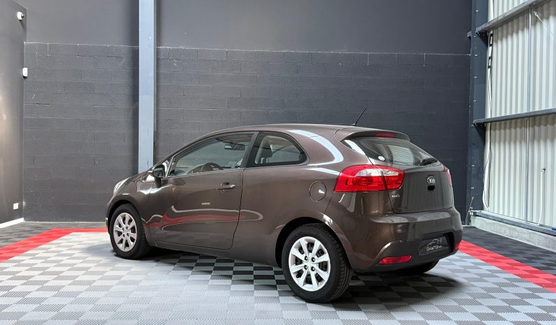 
								KIA Rio Business Line full									