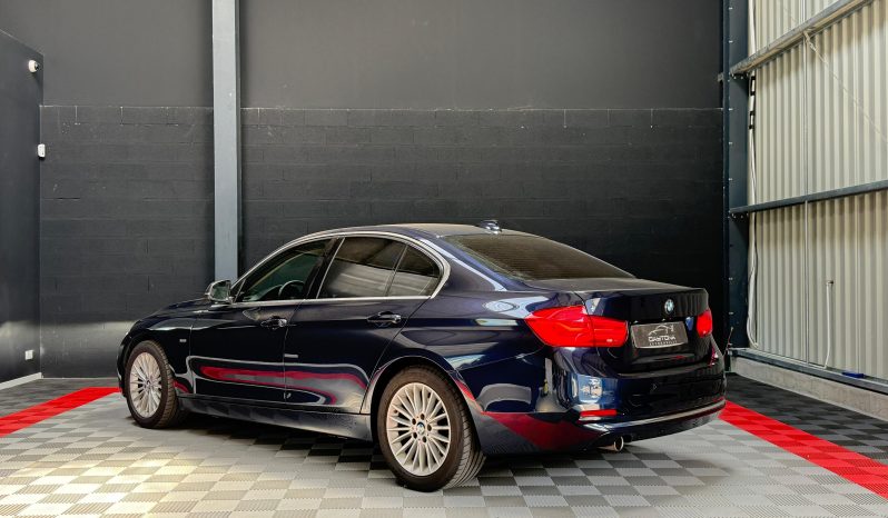 
								BMW Série 3 Berline 318 d Luxury Steptronic full									