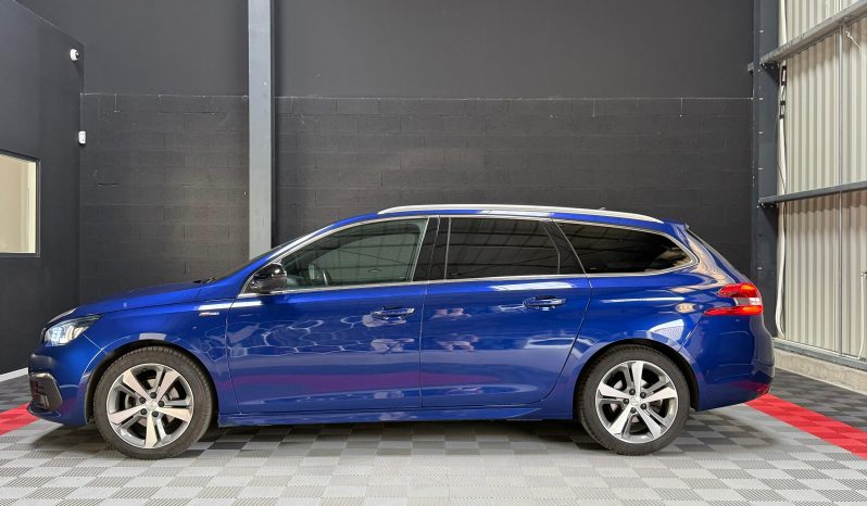
								Peugeot 308 GT Line full									