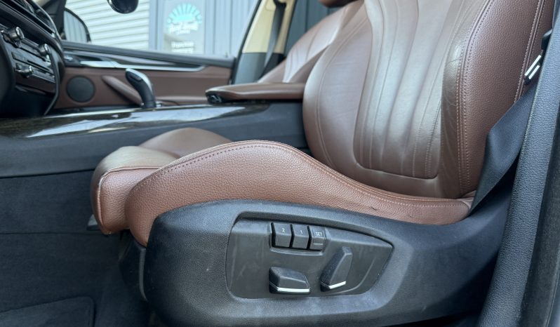 
								BMW X5 (F15) 25d xDrive 231cv Lounge LCI BVA8 full									