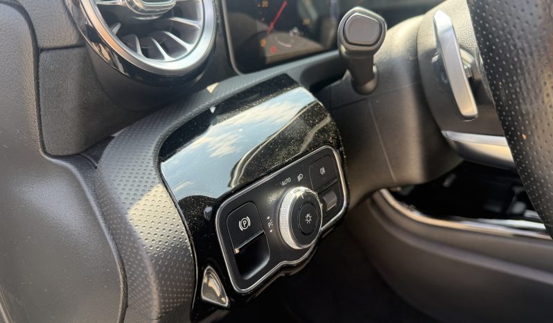 
								Mercedes CLASSE A A200 AMG Line 163cv DCT (W177) full									