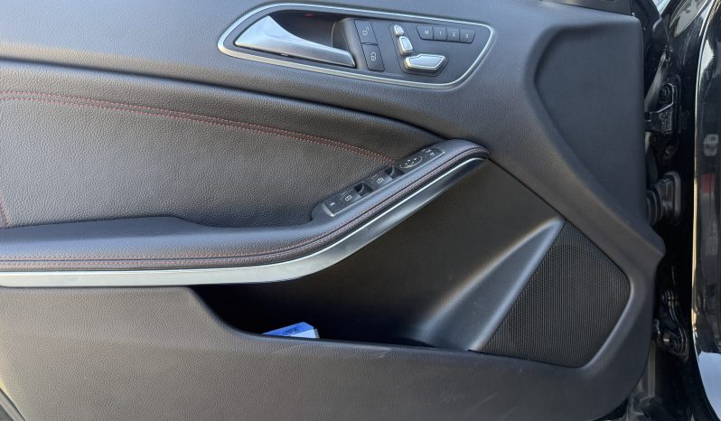 
								Mercedes CLASSE A A45 AMG 4Matic (phase 2) 381cv BVA7 full									