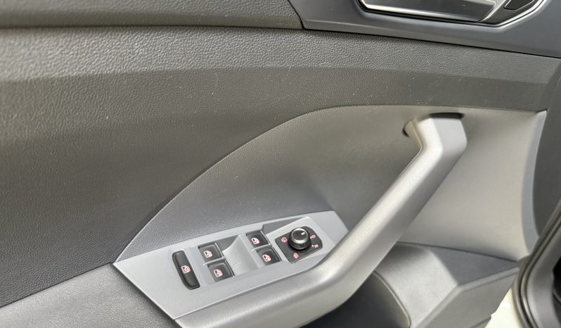 
								VOLKSWAGEN T-CROSS R-Line full									