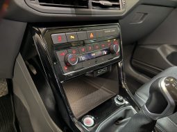 
										VOLKSWAGEN T-CROSS R-Line full									