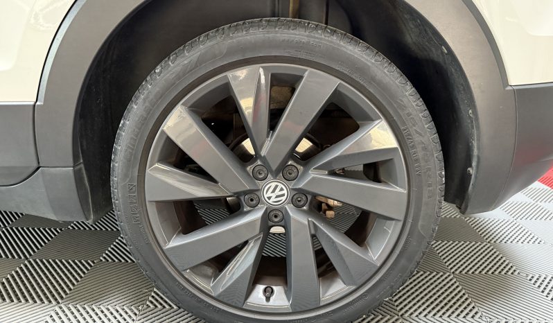 
								VOLKSWAGEN T-CROSS R-Line full									