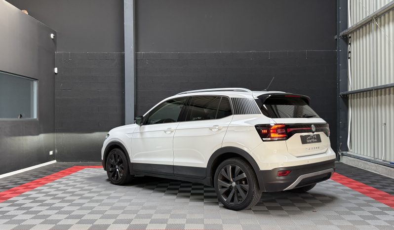 
								VOLKSWAGEN T-CROSS R-Line full									