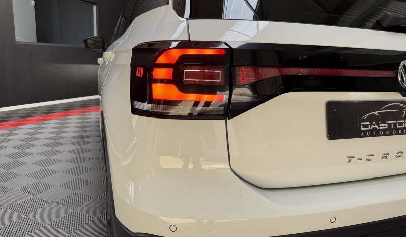 
								VOLKSWAGEN T-CROSS R-Line full									