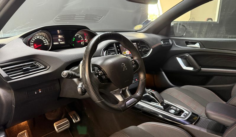 
								Peugeot 308 GT Line full									