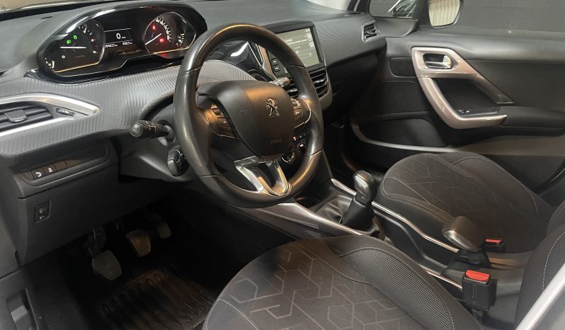 
								Peugeot 2008 Style full									