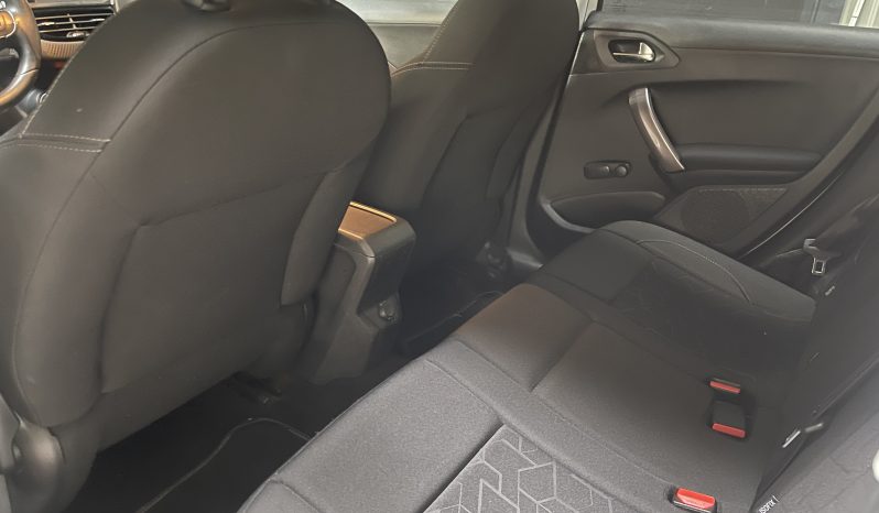 
								Peugeot 2008 Style full									