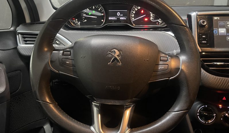 
								Peugeot 2008 Style full									