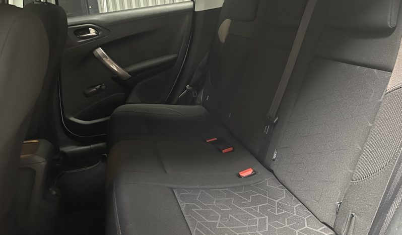 
								Peugeot 2008 Style full									