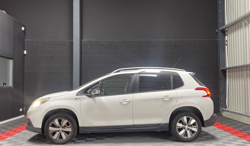 
								Peugeot 2008 Style full									