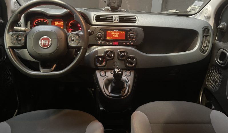 
								Fiat Panda Easy 1.2 69 ch full									