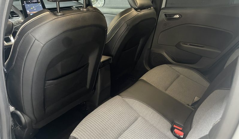 
								Renault CLIO V Techno Phase 2 E-Tech Full Hybride full									