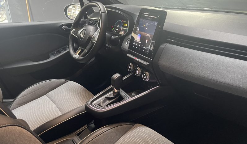 
								Renault CLIO V Techno Phase 2 E-Tech Full Hybride full									