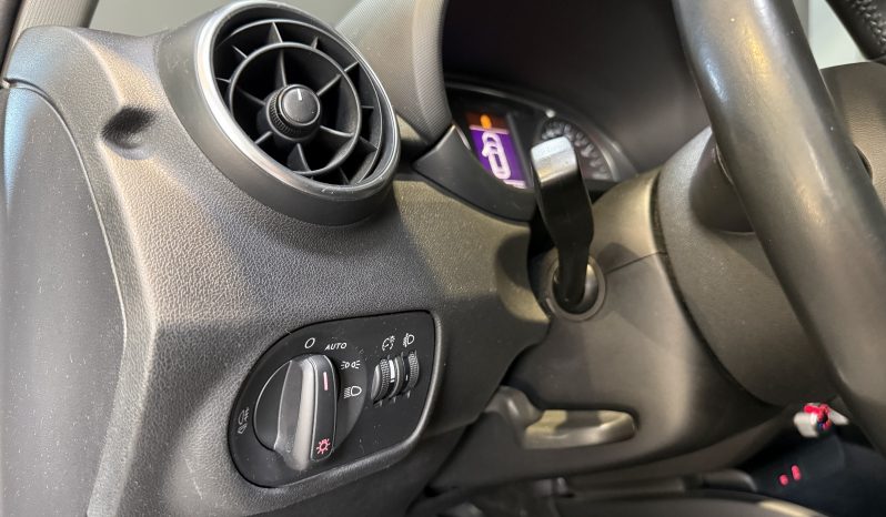 
								Audi A1 Sportback Ambition full									