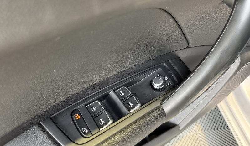 
								Audi A1 Sportback Ambition full									