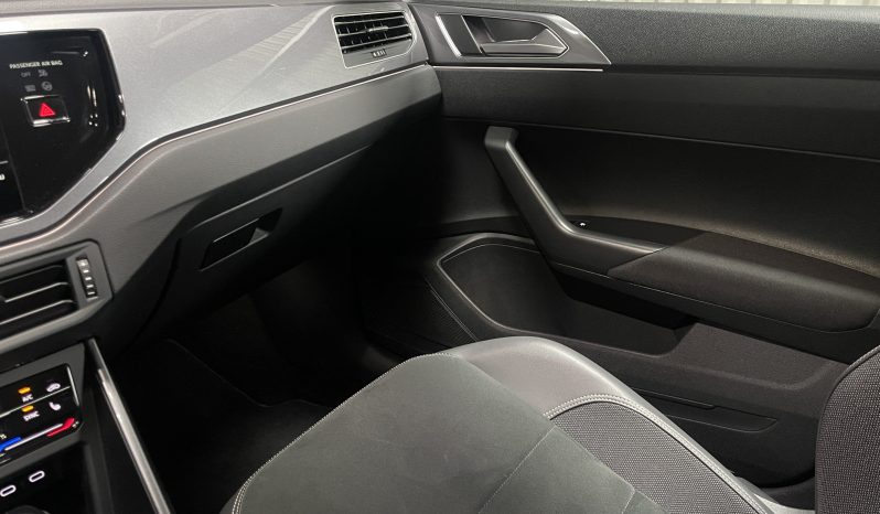 
								Volkswagen Polo VI Style DSG full									