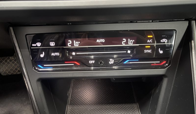 
								Volkswagen Polo VI Style DSG full									