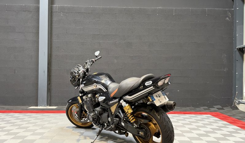 
								YAMAHA XJR1300 full									