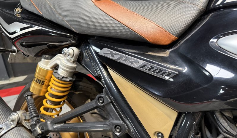 
								YAMAHA XJR1300 full									