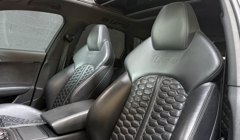 
								Audi RS 6 Avant 4.0 TFSI quattro Tiptronic full									