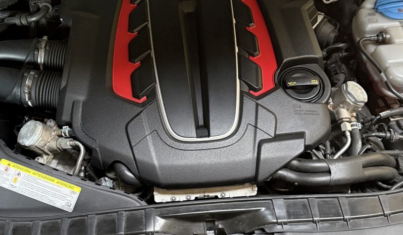 
								Audi RS 6 Avant 4.0 TFSI quattro Tiptronic full									