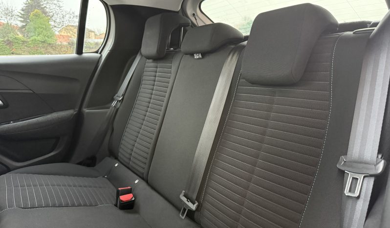 
								Peugeot 208 Style full									