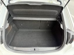 
										Peugeot 208 Style full									