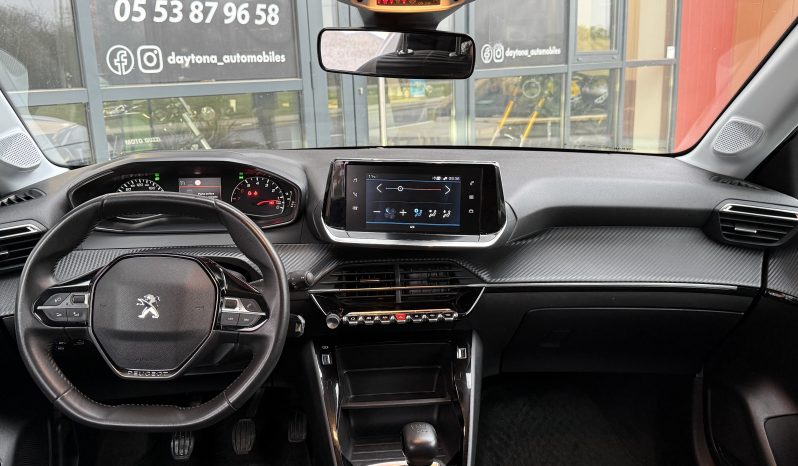 
								Peugeot 208 Style full									