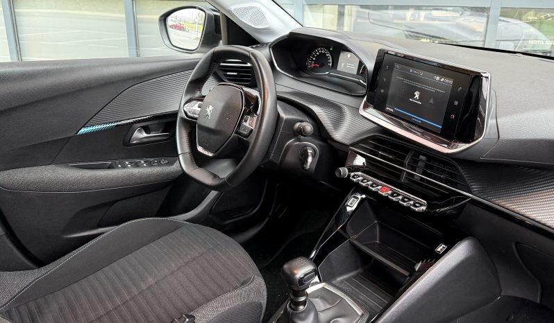 
								Peugeot 208 Style full									