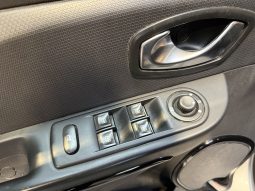 
										Renault CLIO IV Intens full									