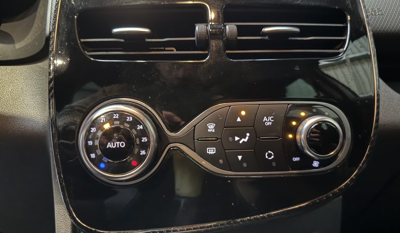 
								Renault CLIO IV Intens full									