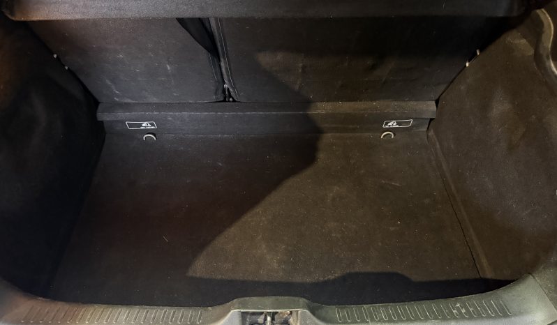 
								Renault CLIO IV Intens full									