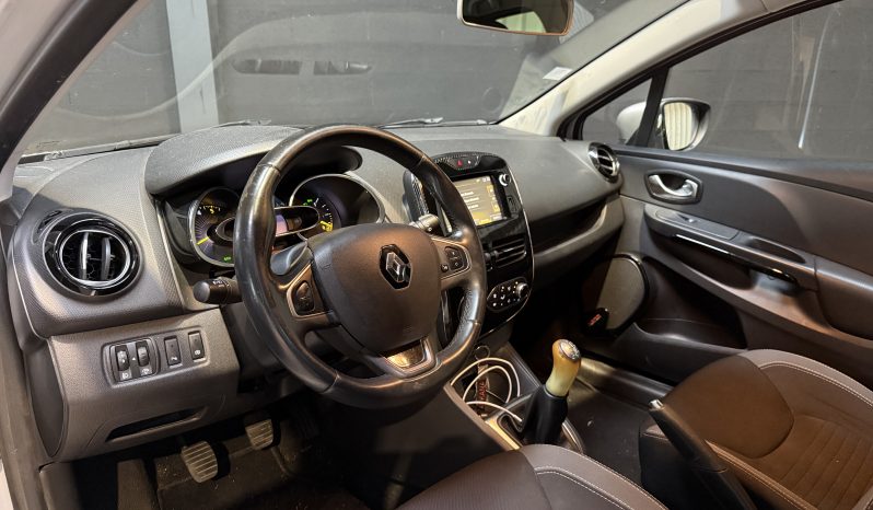 
								Renault CLIO IV Intens full									