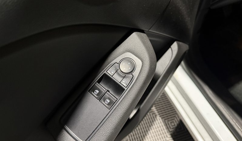 
								Renault CLIO V Zen full									