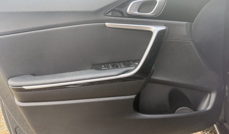 
								KIA XCeed Design 1.6 CRDi 136ch DCT7 full									