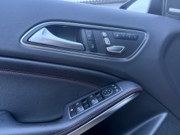 
										Mercedes GLA 45 AMG Performance 4Matic 7G-DCT 381cv full									