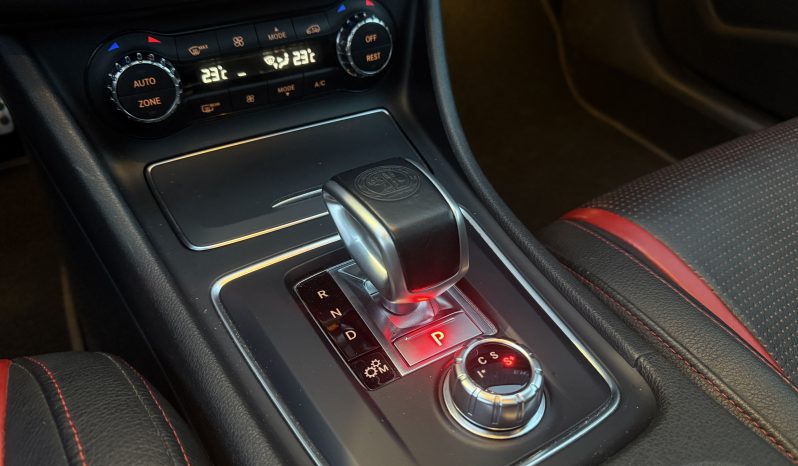 
								Mercedes GLA 45 AMG Performance 4Matic 7G-DCT 381cv full									