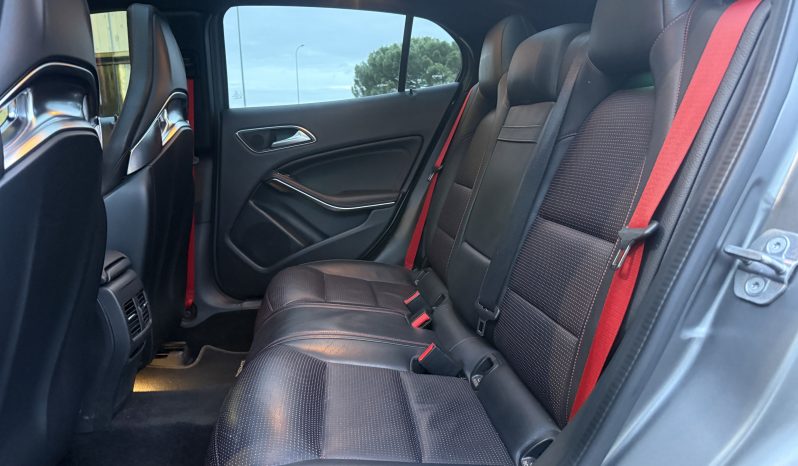 
								Mercedes GLA 45 AMG Performance 4Matic 7G-DCT 381cv full									