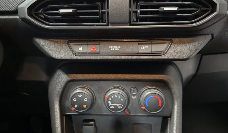 
								DACIA Sandero III Essential full									