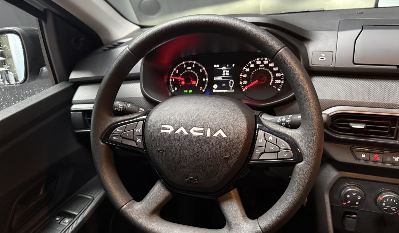 
								DACIA Sandero III Essential full									