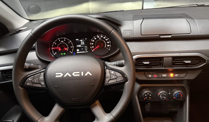 
								DACIA Sandero III Essential full									